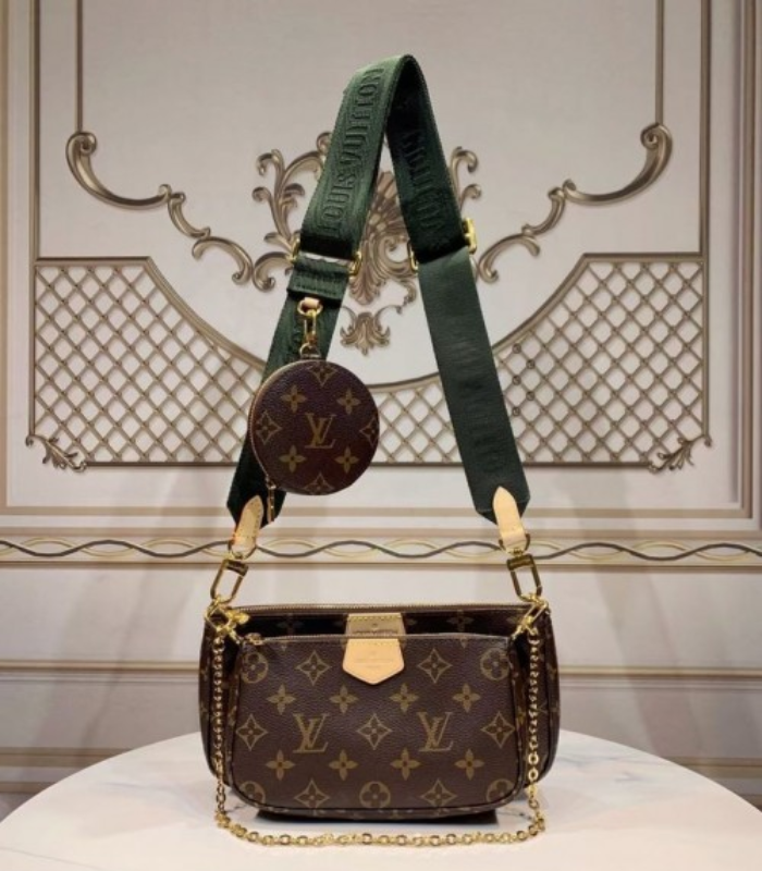 Versace Jeans Couture Black messenger bag (1) Varsachi Jeans Couture Black messenger bag - Image 1